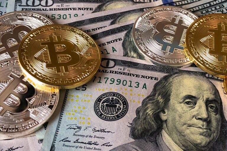 Il achète 54 000 € de Bitcoin en 2014 et encaisse 9,5 milliards