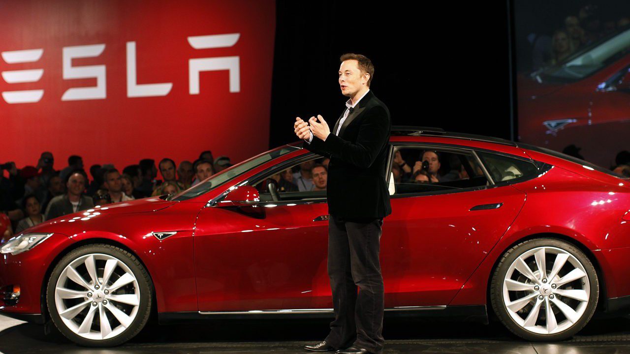action-tesla-une-action-a-fort-potentiel-en-2025-que-disent-les-analystes