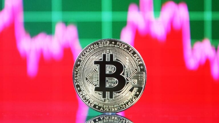 bitcoin-franchit-un-sommet-historique-et-divise-les-reseaux-sociaux