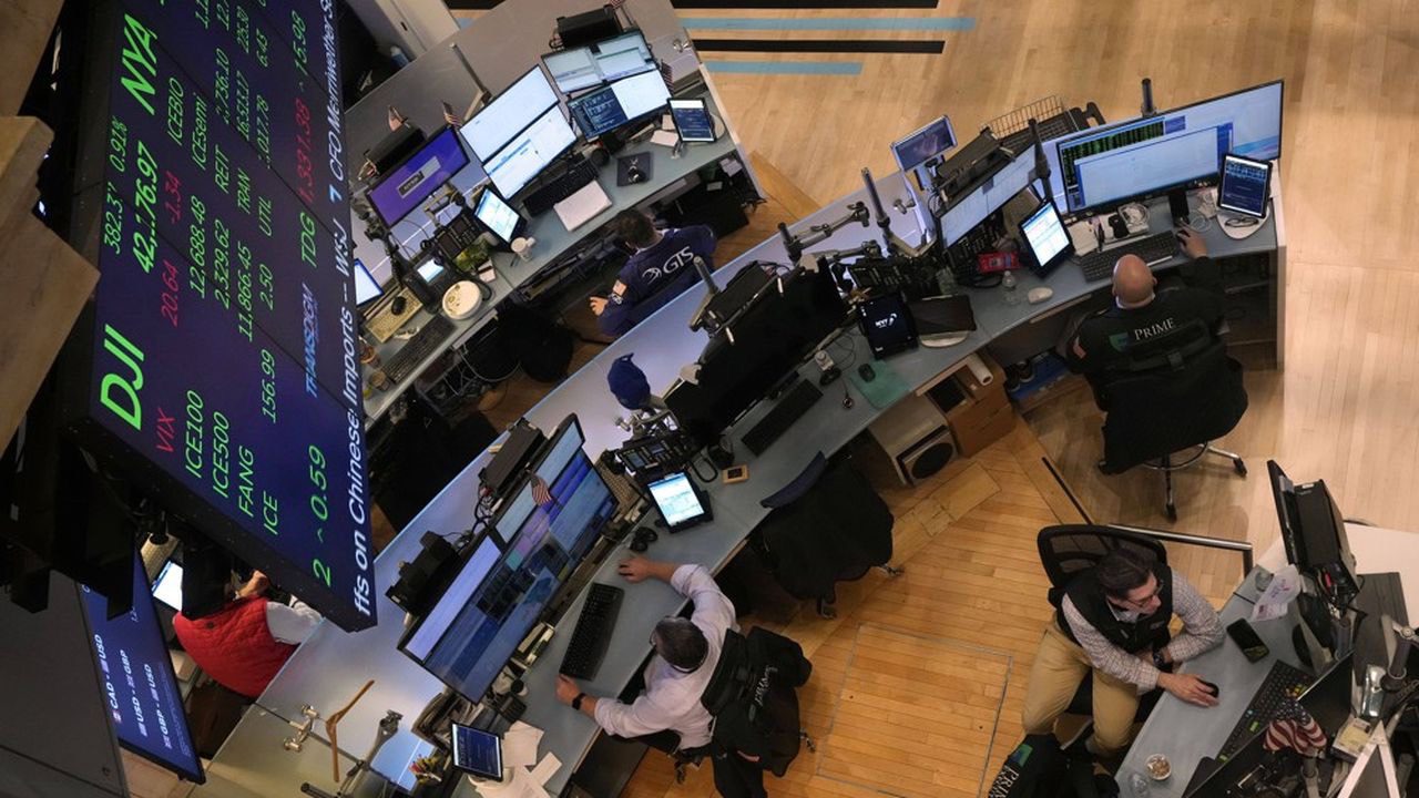 cac-40-dope-par-leuphorie-de-wall-street-lindice-parisien-lorgne-les-7-900-points