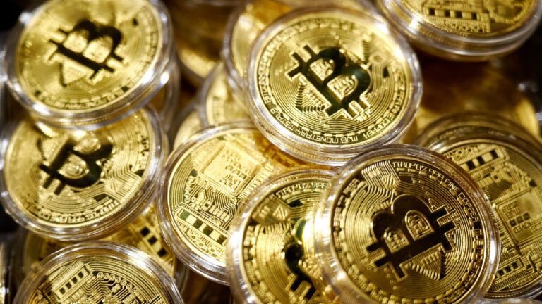 prevision-bitcoin-chute-sous-les-118-000-alors-que-la-resistance-a-120-000-tient-bon