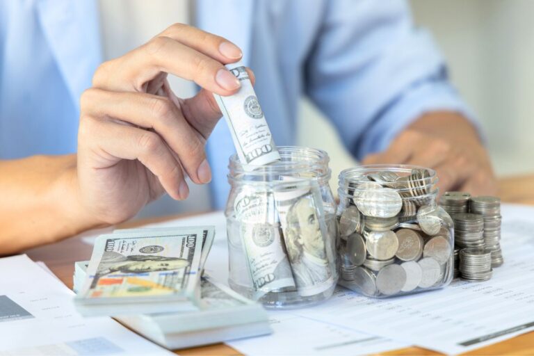 Le salaire exact qu’il faudrait toucher selon une étude