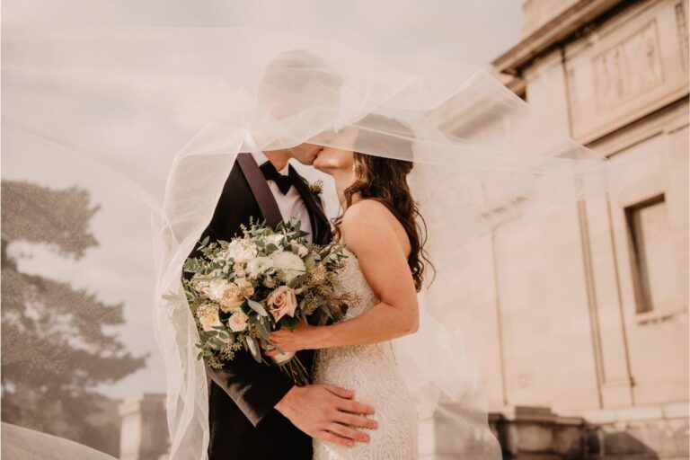 Sa mère lui offre un mariage de rêve