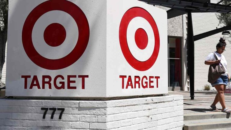 target-nomme-un-nouveau-pdg-alors-que-ses-ventes-chutent-et-que-son-action-degringole-a-wall-street