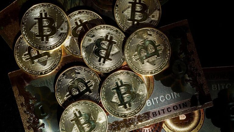 bitcoin-cache-5-milliards-de-dollars-dormants-decouverts-chez-les-pirates-de-movie2k