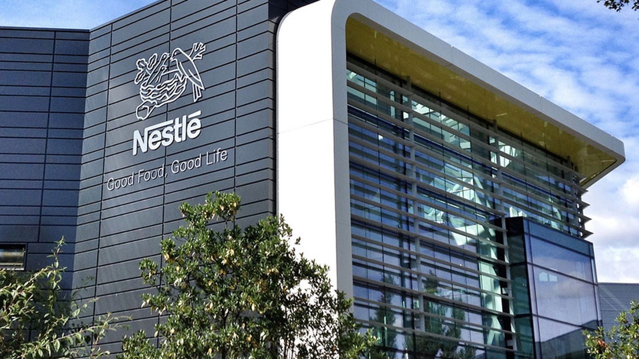 nestle-secoue-par-le-depart-precipite-de-son-patron-laction-plonge-a-zurich
