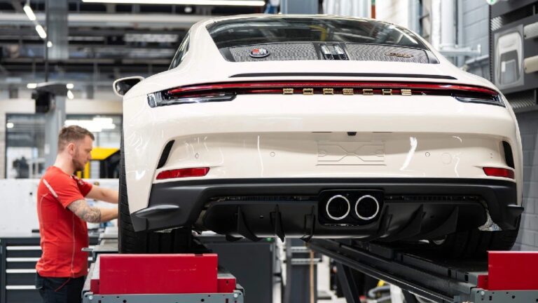 porsche-pris-au-piege-entre-trump-et-la-chine-laction-seffrite-apres-un-troisieme-avertissement-sur-resultats