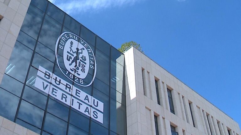 bureau-veritas-bank-of-america-table-sur-un-bond-de-20-dope-par-les-rachats-dactions