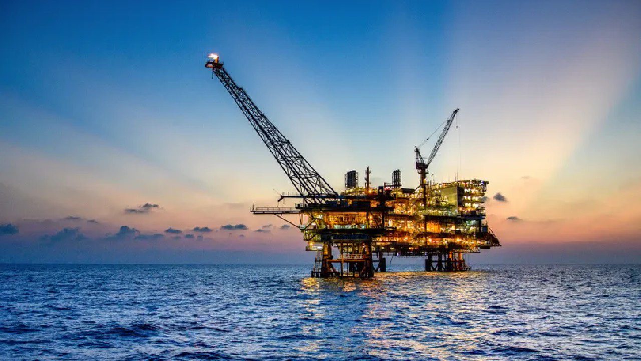 le-cac-40-gagne-du-terrain-grace-au-petrole-kering-brille-malgre-un-climat-tendu