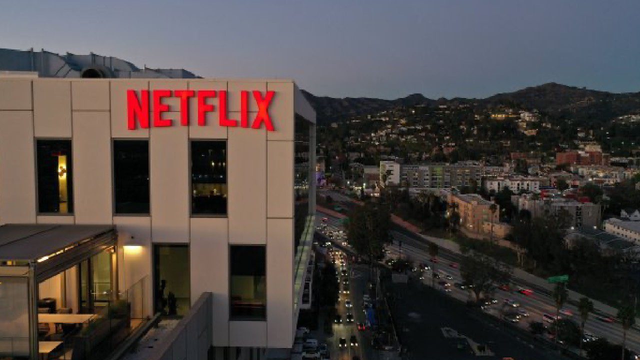 netflix-chute-a-wall-street-litige-fiscal-bresilien-et-pression-concurrentielle-sintensifient