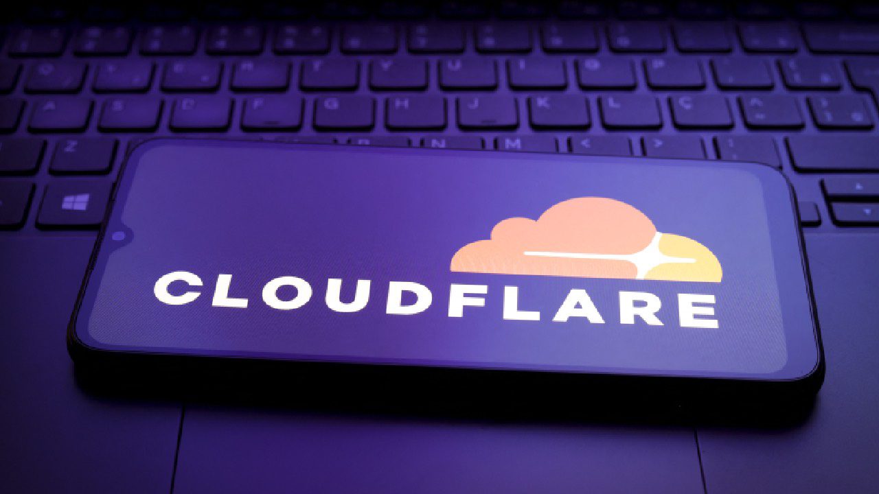 panne-geante-chez-cloudflare-x-et-chatgpt-coupes-du-monde-laction-seffondre-en-bourse